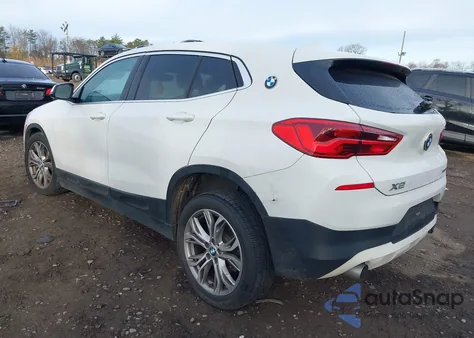 2018 BMW X2 xDrive28I z USA, uszkodzony, nr VIN WBXYJ5C3XJEF71962